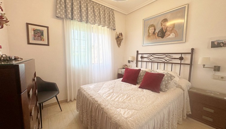 Återförsäljning - Bungalow - Torrevieja - Aguas Nuevas