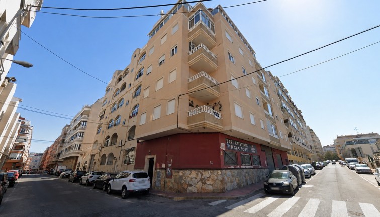 Reventa - Apartamento dúplex - Torrevieja