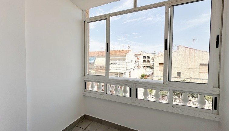 Reventa - Apartamento dúplex - Torrevieja