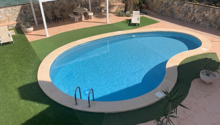 Resale - Chalet - Villamartín