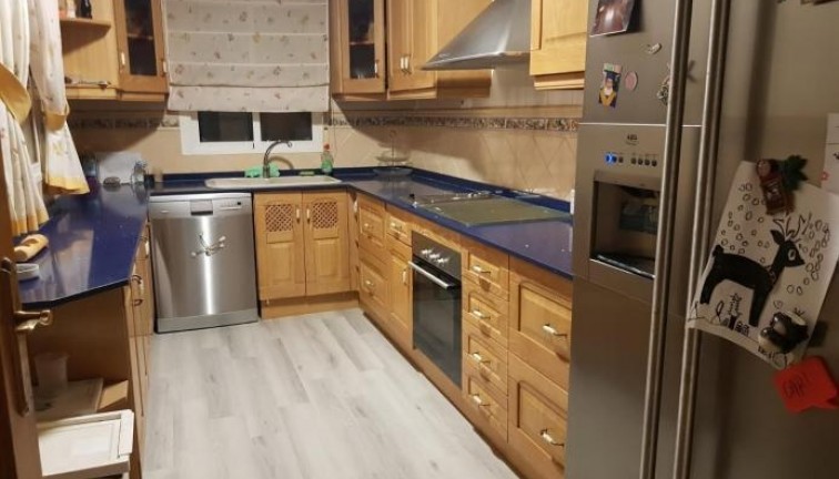 Resale - Chalet - Torrevieja - Aguas Nuevas