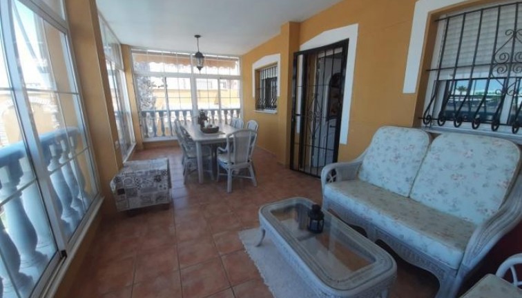 Resale - Chalet - Torrevieja - Aguas Nuevas