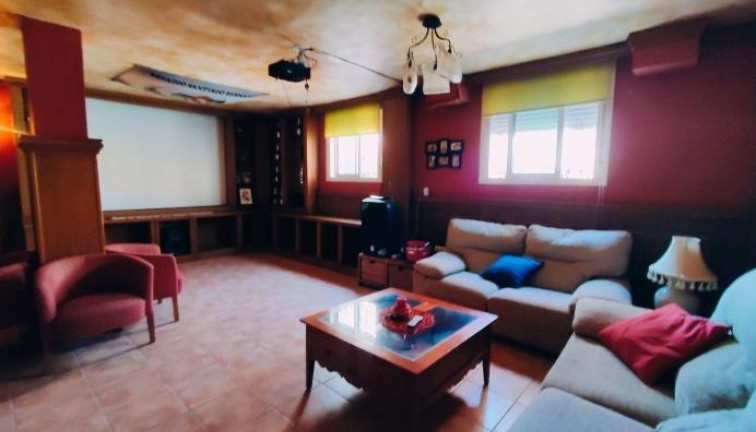 Resale - Chalet - Torrevieja - Aguas Nuevas