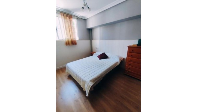 Resale - Chalet - Torrevieja - Aguas Nuevas