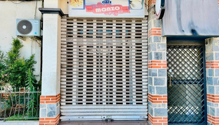 Jälleenmyynti - Liiketila - Torrevieja