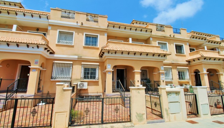 Resale - Semi-Detached - Villamartín