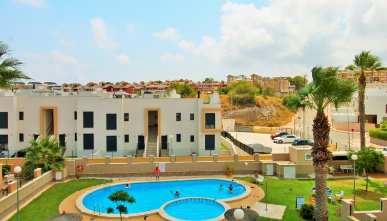 Resale - Semi-Detached - Villamartín