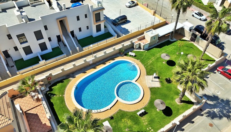 Resale - Semi-Detached - Villamartín