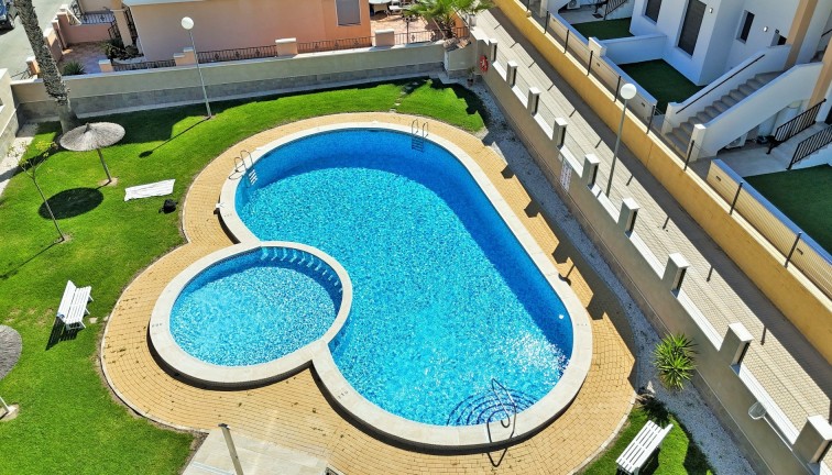 Resale - Semi-Detached - Villamartín