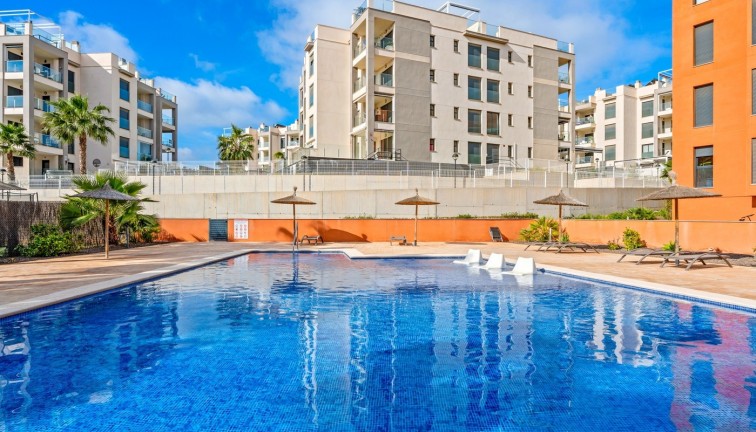Resale - Apartment - Villamartín