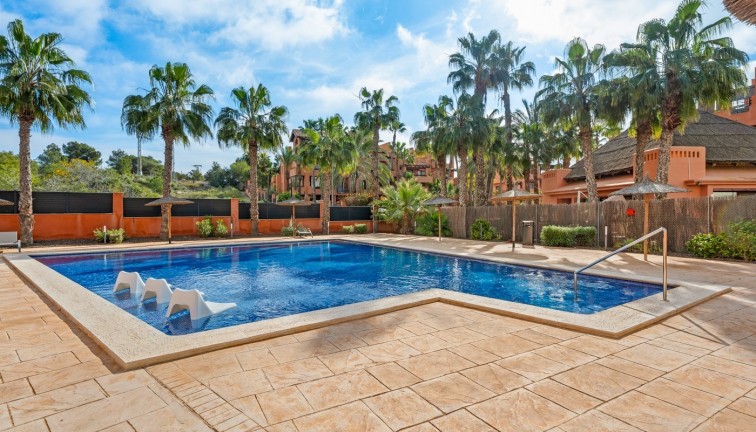 Resale - Apartment - Villamartín