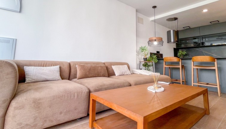 Jälleenmyynti - Paritalo/Rivitalo - Torrevieja - Nueva Torrevieja