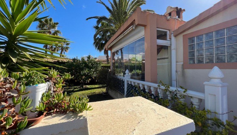 Jälleenmyynti - Erillistalo - Orihuela - Cabo Roig