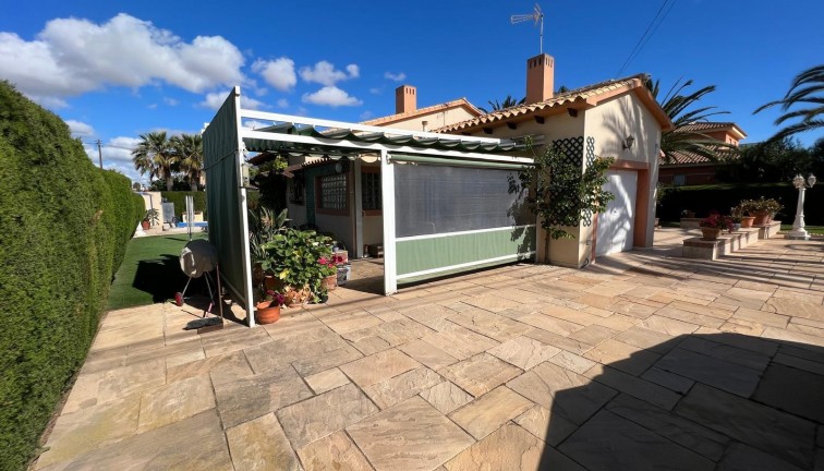 Jälleenmyynti - Erillistalo - Orihuela - Cabo Roig