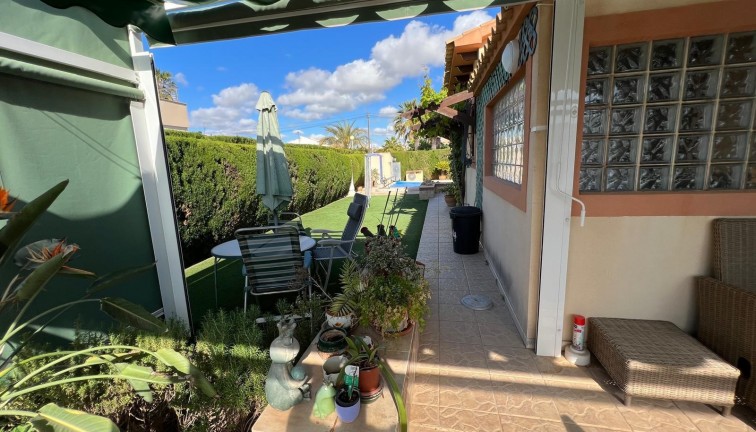 Jälleenmyynti - Erillistalo - Orihuela - Cabo Roig