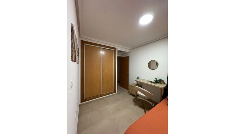 Resale - Apartment - Torrevieja