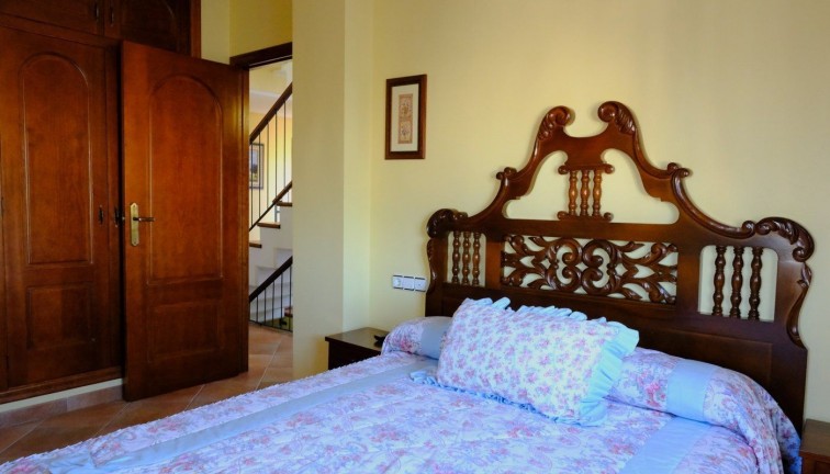 Reventa - Chalet - Orihuela - Correntías Medias