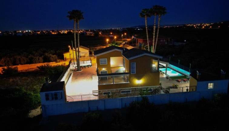 Reventa - Chalet - Orihuela - Correntías Medias