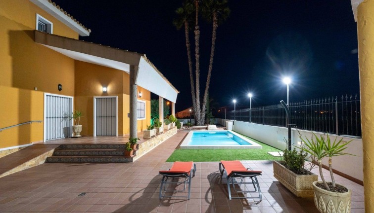Reventa - Chalet - Orihuela - Correntías Medias
