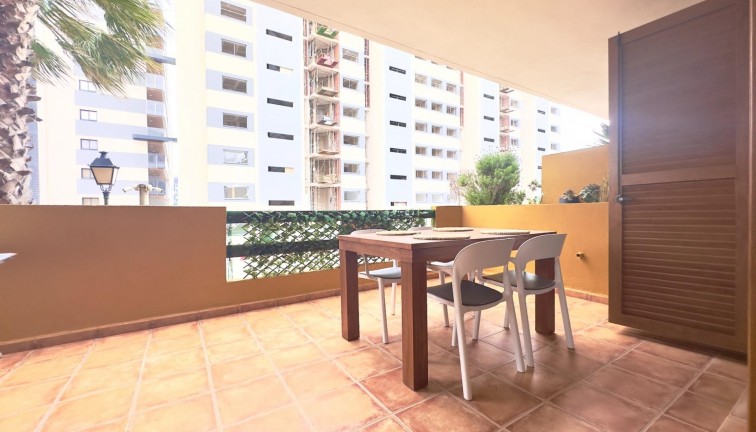 Återförsäljning - Lägenhet - Torrevieja - Punta Prima