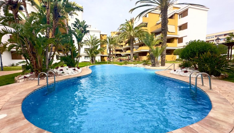 Återförsäljning - Lägenhet - Torrevieja - Punta Prima