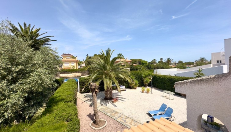 Jälleenmyynti - Erillistalo - Orihuela Costa - La Zenia