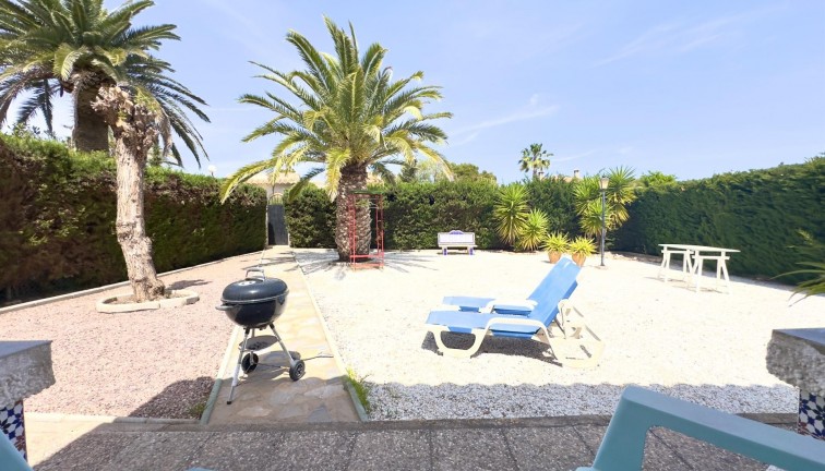 Jälleenmyynti - Erillistalo - Orihuela Costa - La Zenia