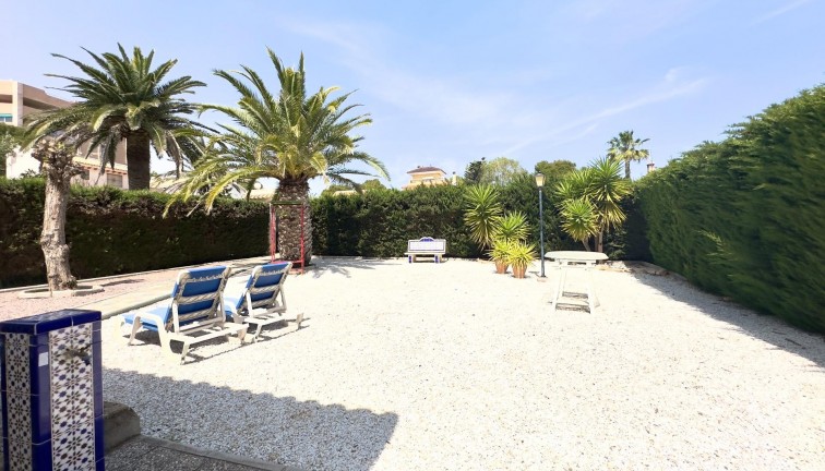 Jälleenmyynti - Erillistalo - Orihuela Costa - La Zenia