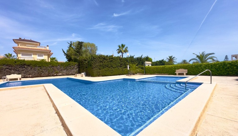 Jälleenmyynti - Erillistalo - Orihuela Costa - La Zenia