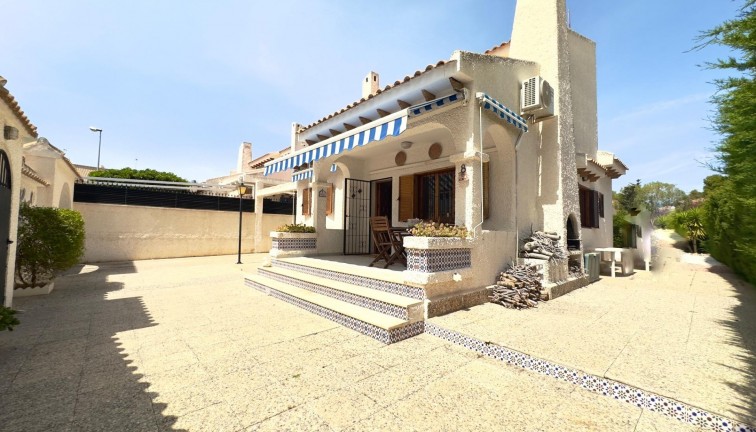Jälleenmyynti - Erillistalo - Orihuela Costa - La Zenia