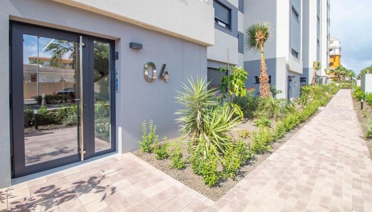 Resale - Apartment - Torrevieja - Punta Prima