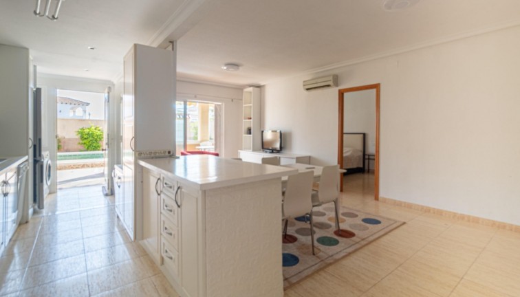 Jälleenmyynti - Bungalow - Orihuela Costa - Punta Prima