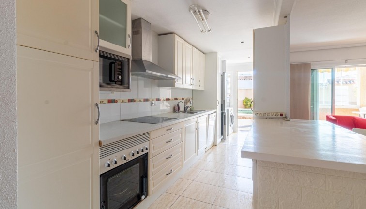 Jälleenmyynti - Bungalow - Orihuela Costa - Punta Prima