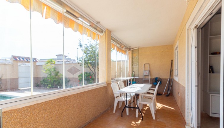 Jälleenmyynti - Bungalow - Orihuela Costa - Punta Prima