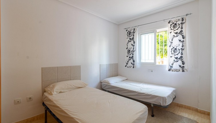Jälleenmyynti - Bungalow - Orihuela Costa - Punta Prima