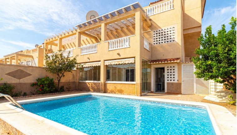 Jälleenmyynti - Bungalow - Orihuela Costa - Punta Prima