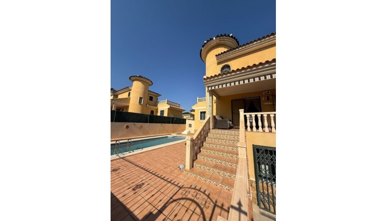 Jälleenmyynti - Erillistalo - Orihuela - Villamartín