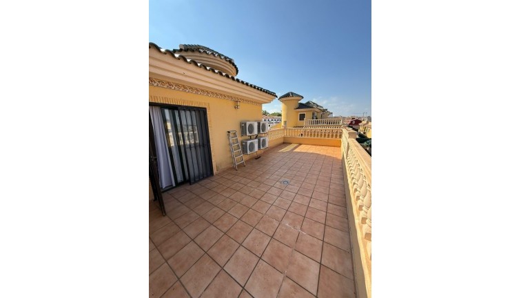 Jälleenmyynti - Erillistalo - Orihuela - Villamartín