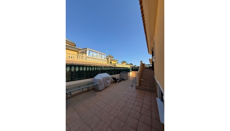 Jälleenmyynti - Erillistalo - Orihuela - Villamartín