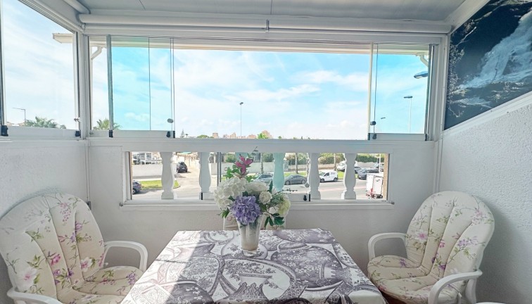 Återförsäljning - Bungalow - Torrevieja - Aguas Nuevas