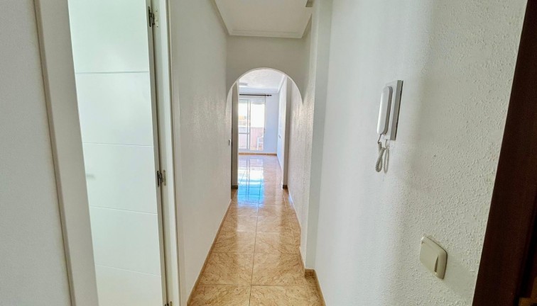 Jälleenmyynti - Asunto - Torrevieja