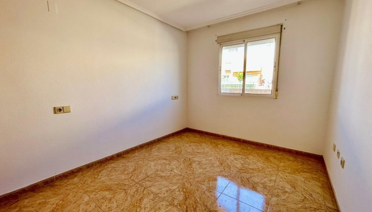 Jälleenmyynti - Asunto - Torrevieja