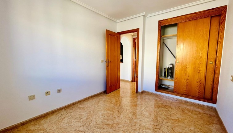 Jälleenmyynti - Asunto - Torrevieja