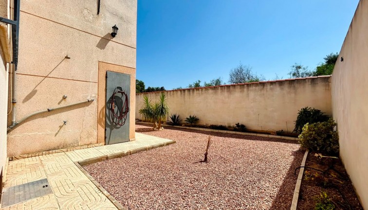 Resale - Chalet - Torrevieja - San Luis
