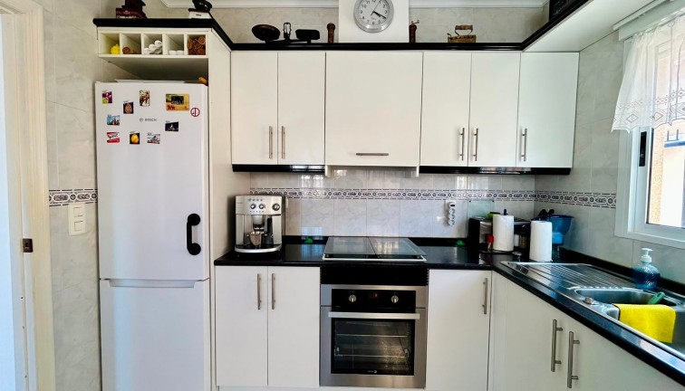 Resale - Chalet - Torrevieja - San Luis