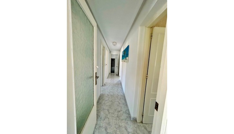 Resale - Chalet - Torrevieja - San Luis