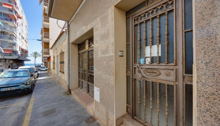Jälleenmyynti - Asunto - Torrevieja - Playa del Cura