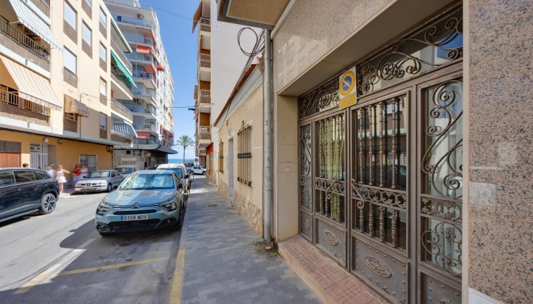Jälleenmyynti - Asunto - Torrevieja - Playa del Cura