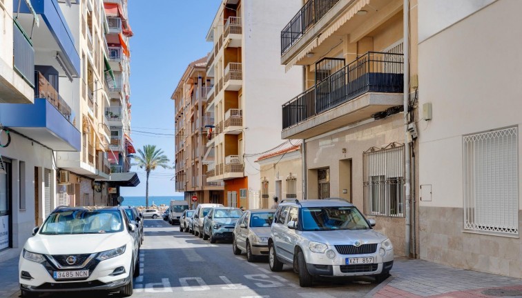 Jälleenmyynti - Asunto - Torrevieja - Playa del Cura