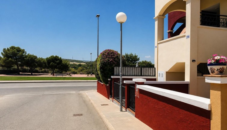 Jälleenmyynti - Bungalow - Orihuela Costa - Los Altos